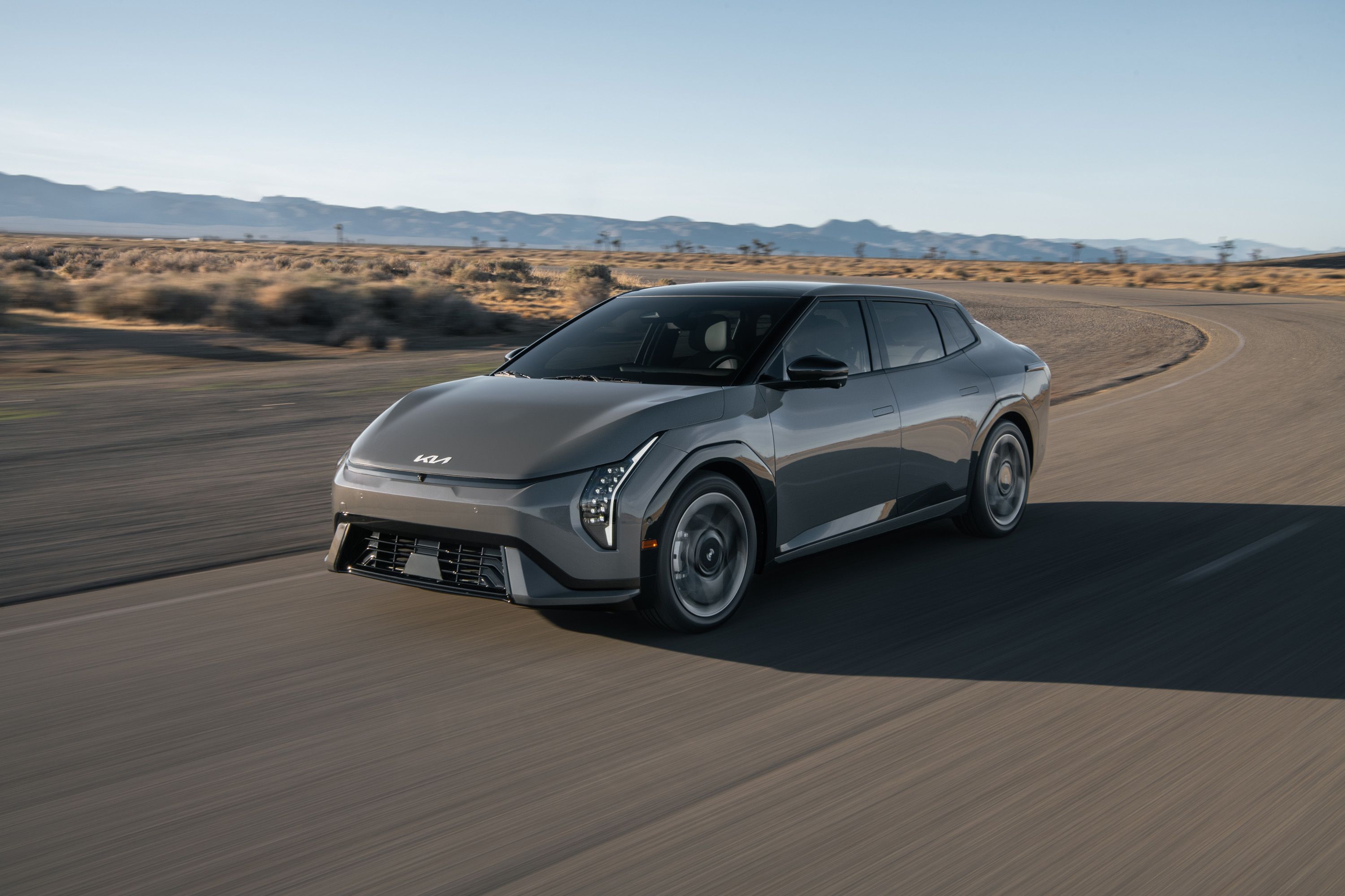 کیا ای وی۴ ۲۰۲۶ | KIA EV4 2026