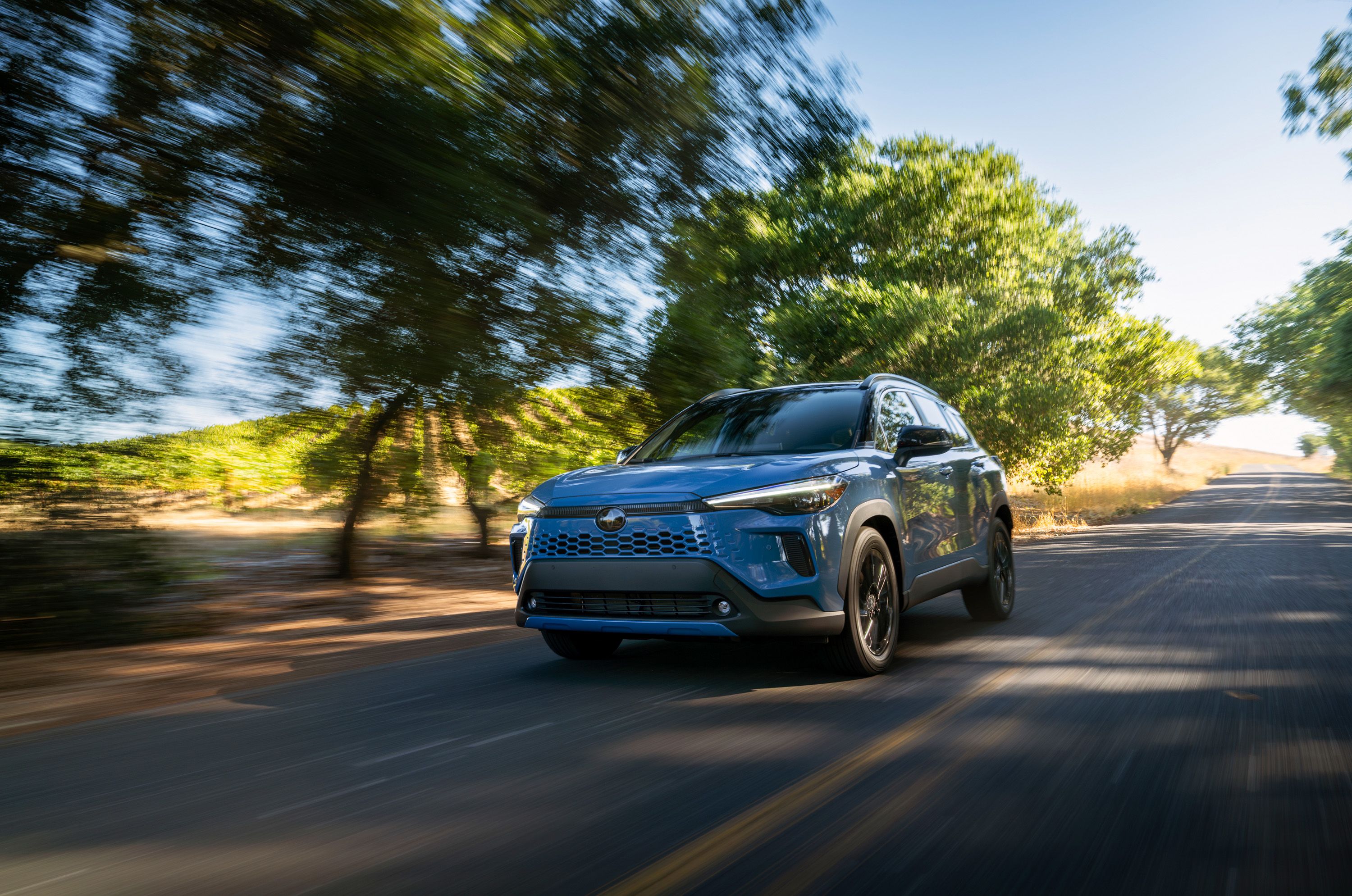تویوتا-کرولا-کراس-هیبرید-۲۰۲۶-2020-Toyota-Corolla-Cross-Hybrid