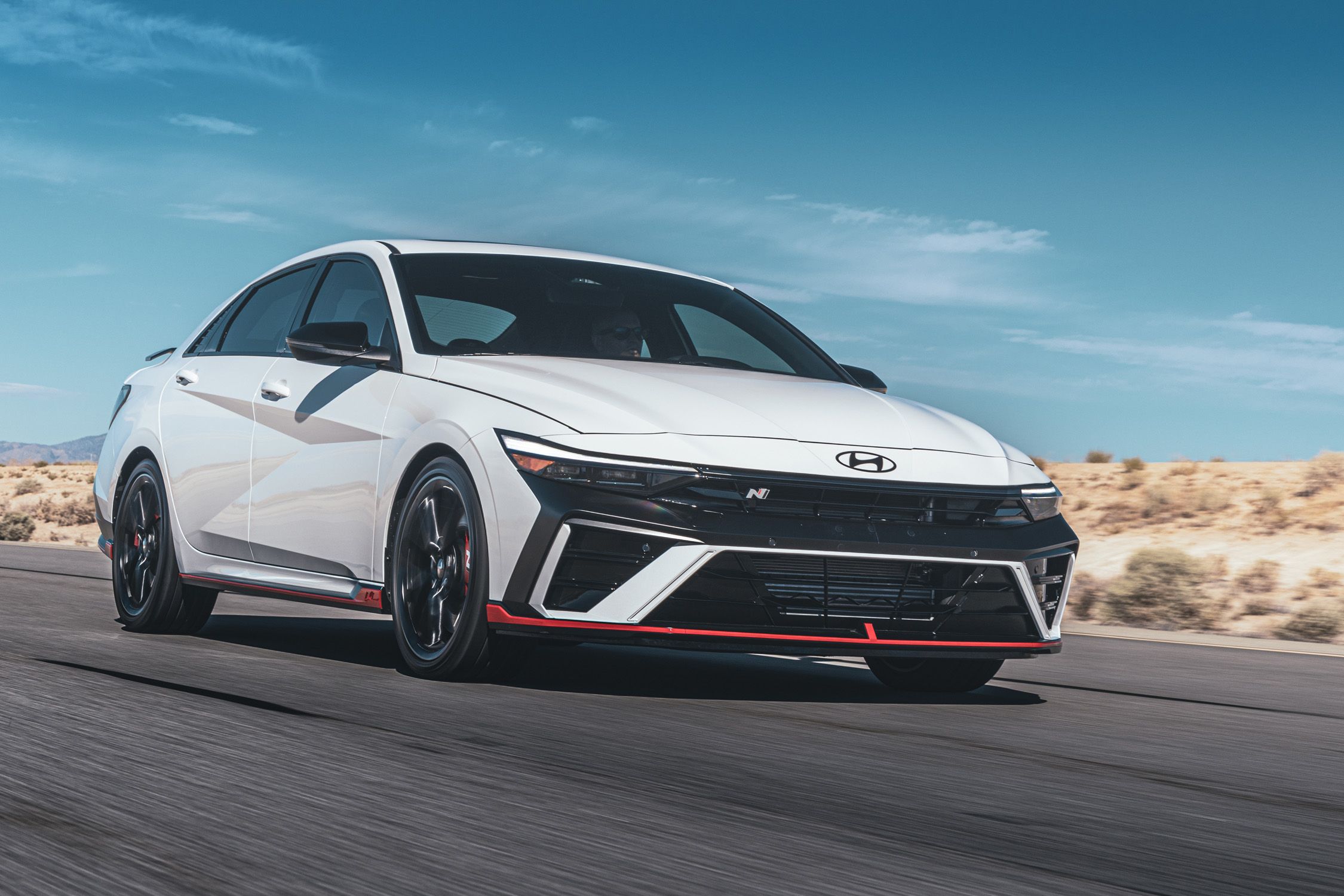 هیوندای-الانترا-N-۲۰۲۶-2026-Hyundai-Elantra-N