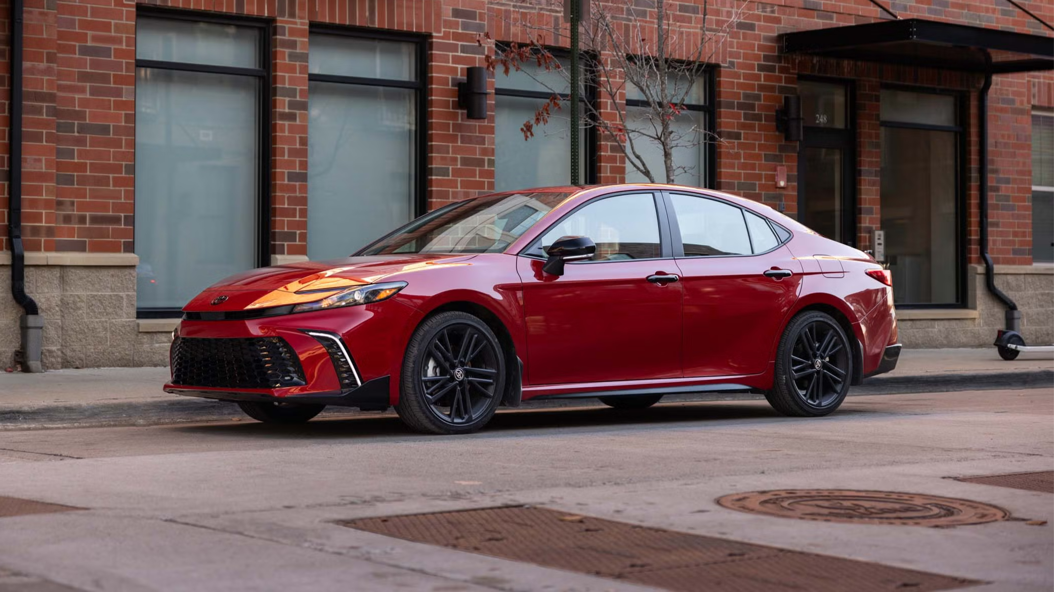 بررسی تویوتا کمری ۲۰۲۶ | 2026 Toyota Camry